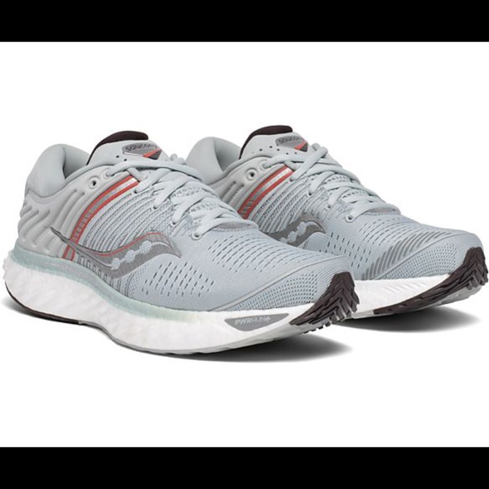 Women’s Saucony Triumphs 17